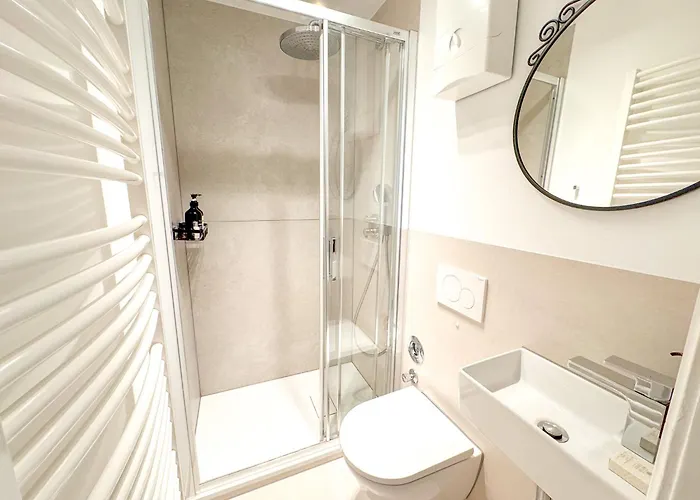 Im Zentrum Von Lägenhet